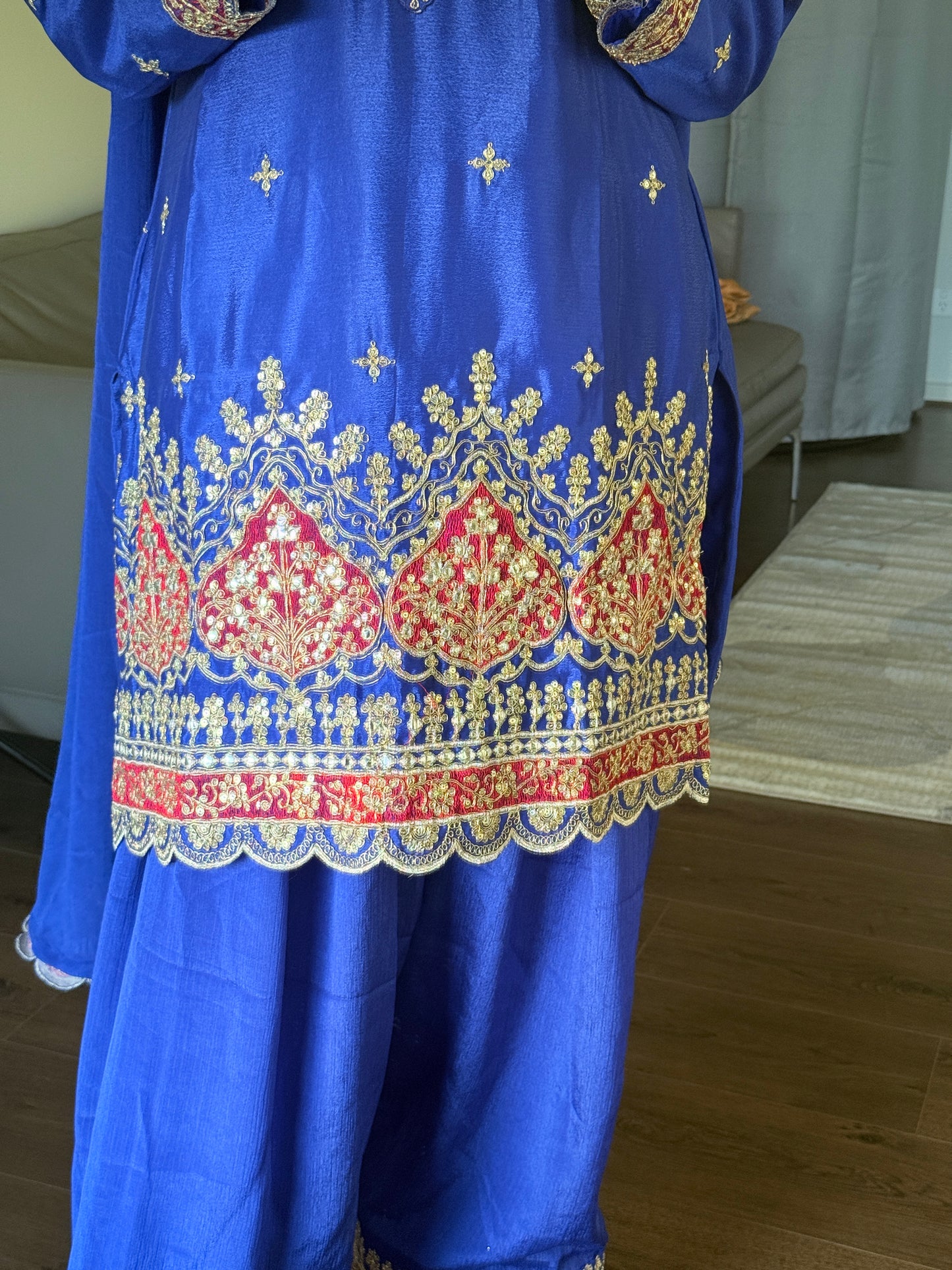 The “SHAHI FARSHI” Set