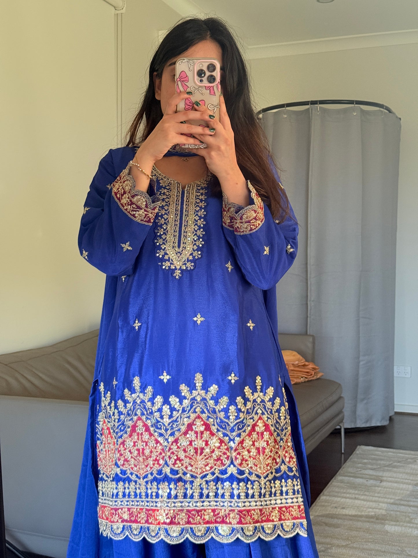 The “SHAHI FARSHI” Set